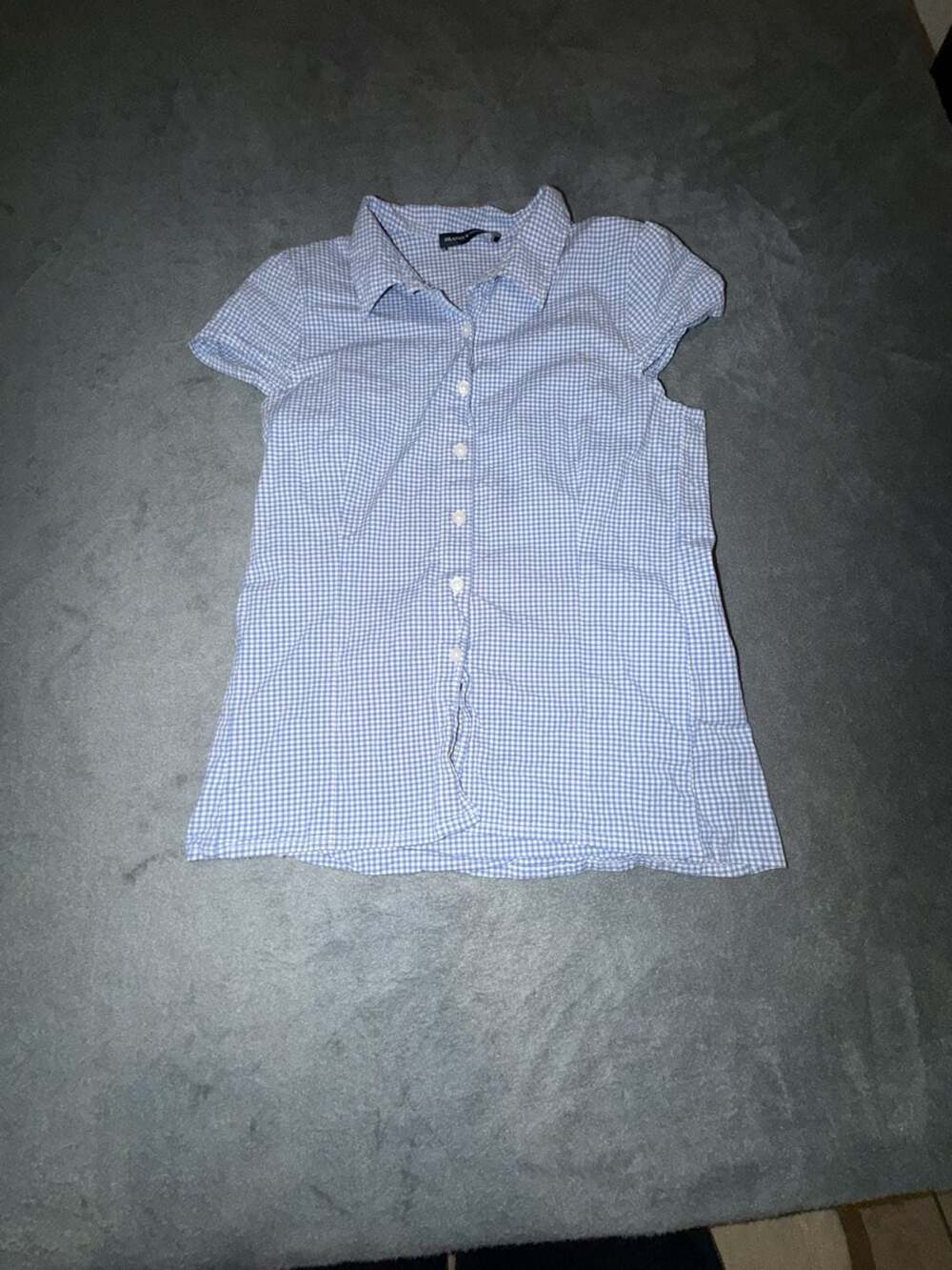 Brandy Melville Blue & White Gingham Short-Sleeve Collared Button-Up Top